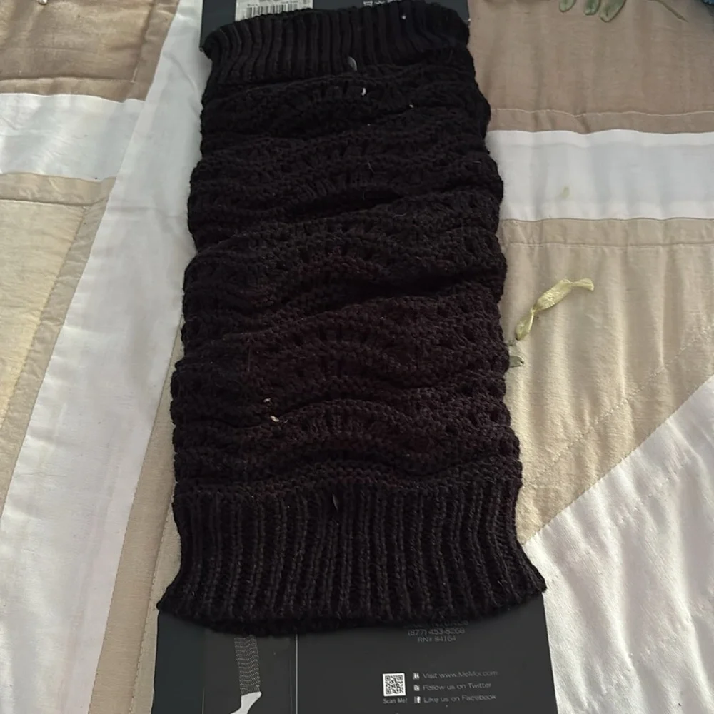 Black Knit Leg Warmers - Picture 5 of 6